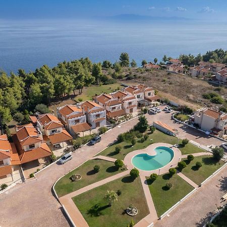 Villa Petra Áfitos Exterior foto