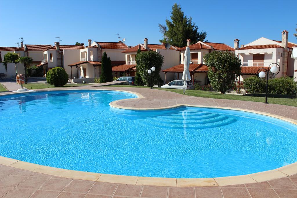 Villa Petra Áfitos Exterior foto