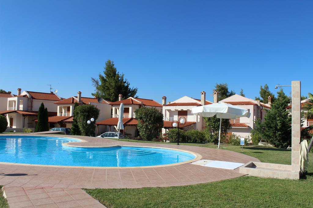 Villa Petra Áfitos Exterior foto